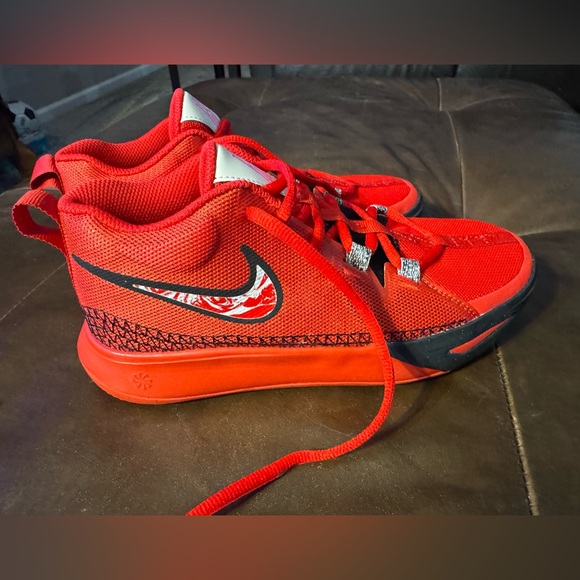 Nike Kyrie Flytrap VI 6 Red Kids size - Picture 10 of 15